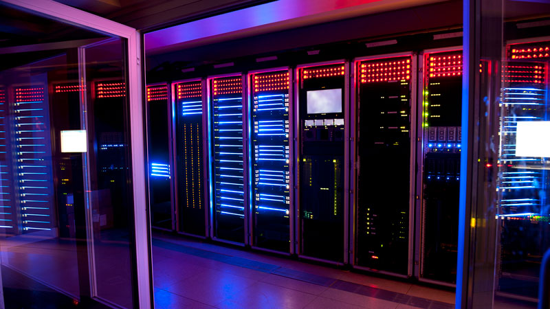 如何通过创新母线槽设计，优化数据中心末端配电 Image